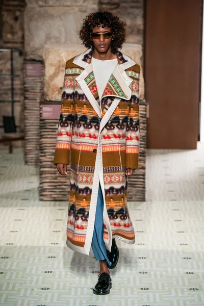 Look 33